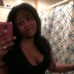 Meet your Posher, Lenise